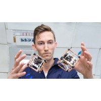 ElectroVoxels  - уникальные роботы, не имеющие подвижных частей, но способные формировать различные объекты в пространстве